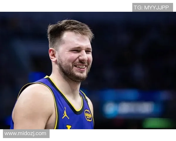 湖人赢球却出最大短板，东契奇满意一点！里夫斯评价艾顿，老詹好消息