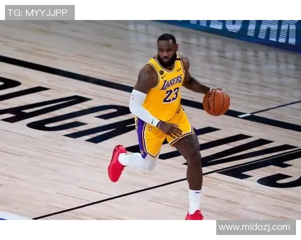 詹姆斯恢复训练备战下赛季