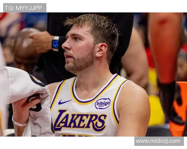 东契奇雷迪克替补席争吵，里奇保罗称健康，湖人这出戏你看懂了吗？